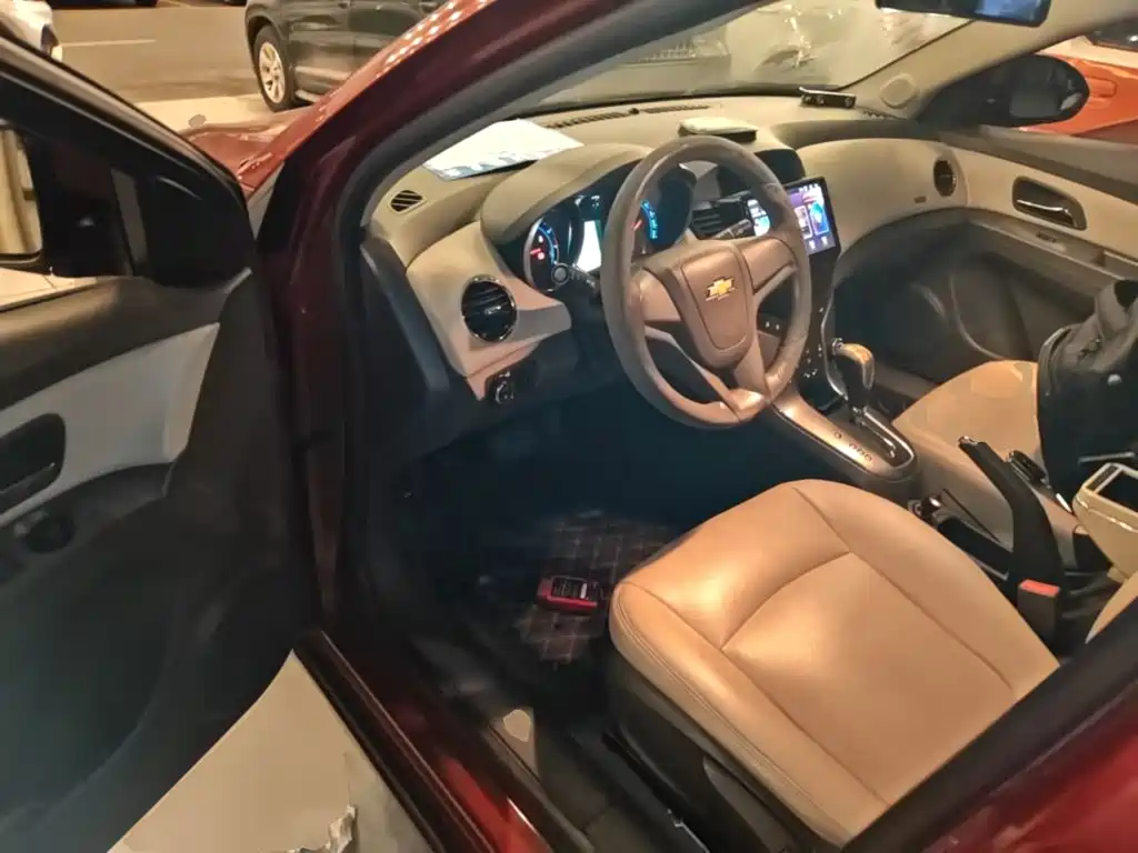 Chevrolet Cruze — миниатюра 16