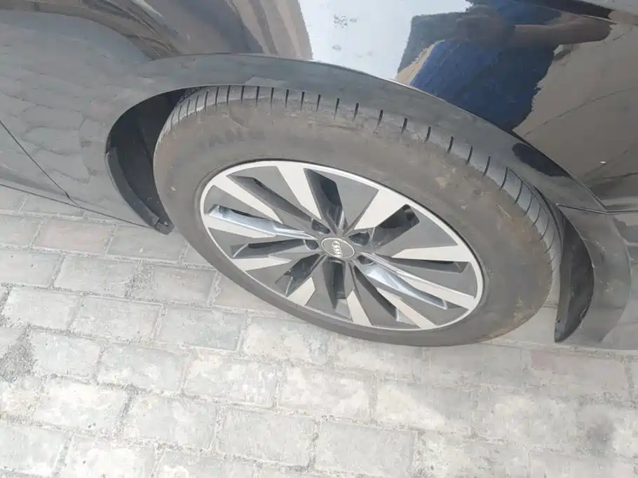 Audi A6L — миниатюра 6