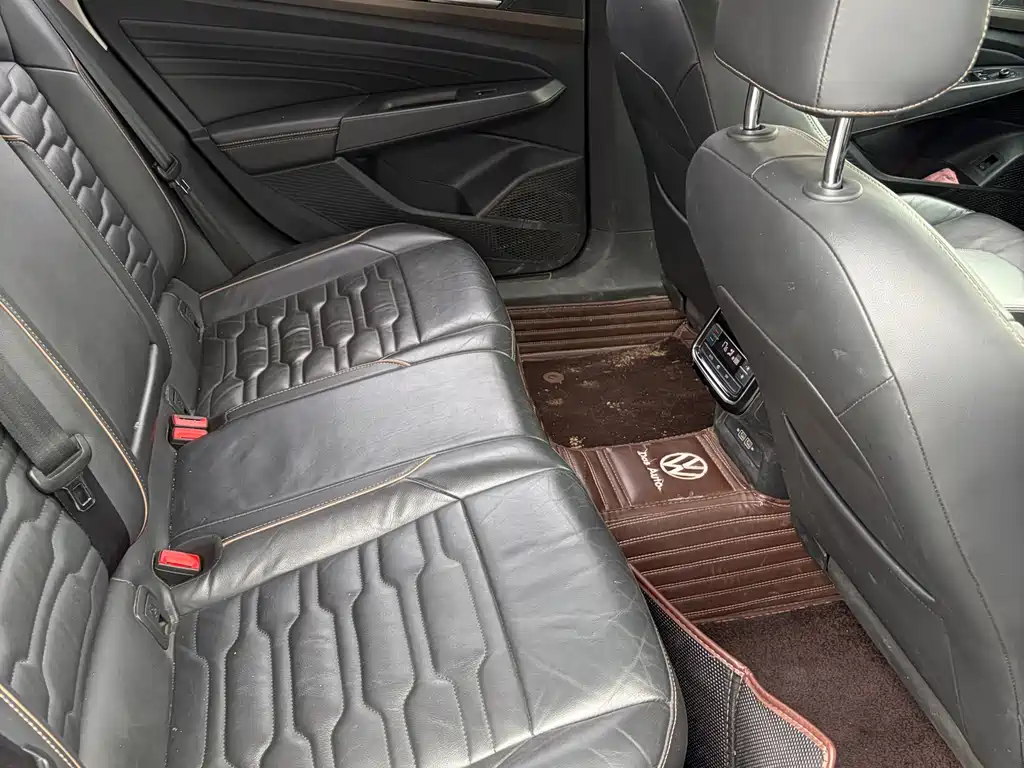 Volkswagen Passat 2019 330TSI Elite VI
