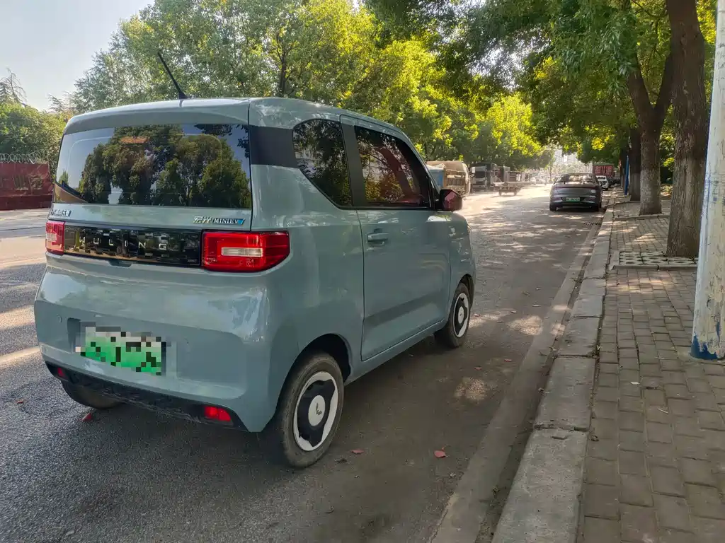 Wuling MINIEV — миниатюра 9
