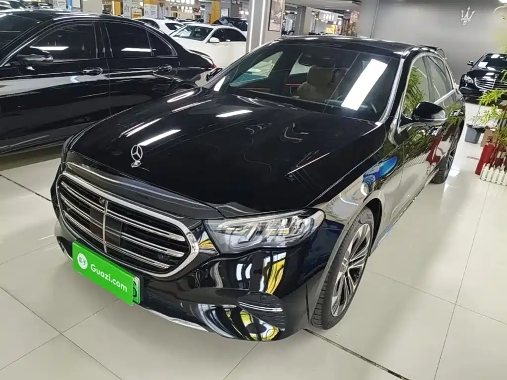 奔驰E级新能源 2024款 E 350 e L 插电式混合动力轿车 2024