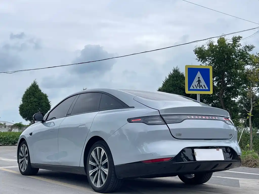Leapmotor Leapmotor C01 — миниатюра 5
