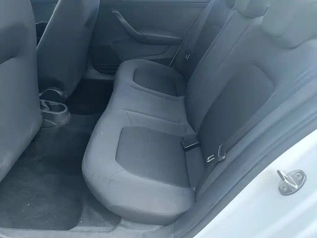 Volkswagen Santana — миниатюра 17