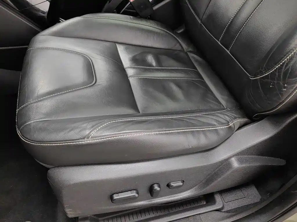 Ford Kuga — миниатюра 20
