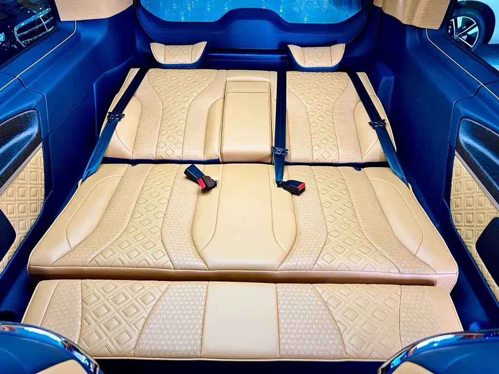 Mercedes-Benz V-Class — миниатюра 12