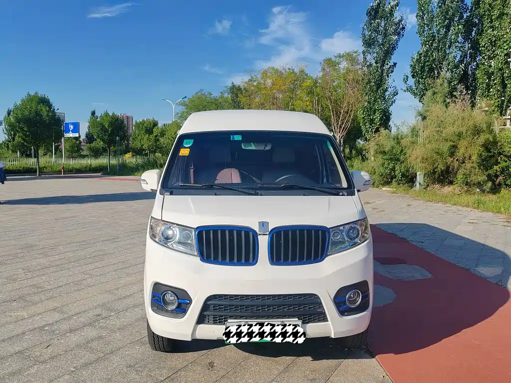 Yuan Cheng Yuan Cheng E5 — миниатюра 2