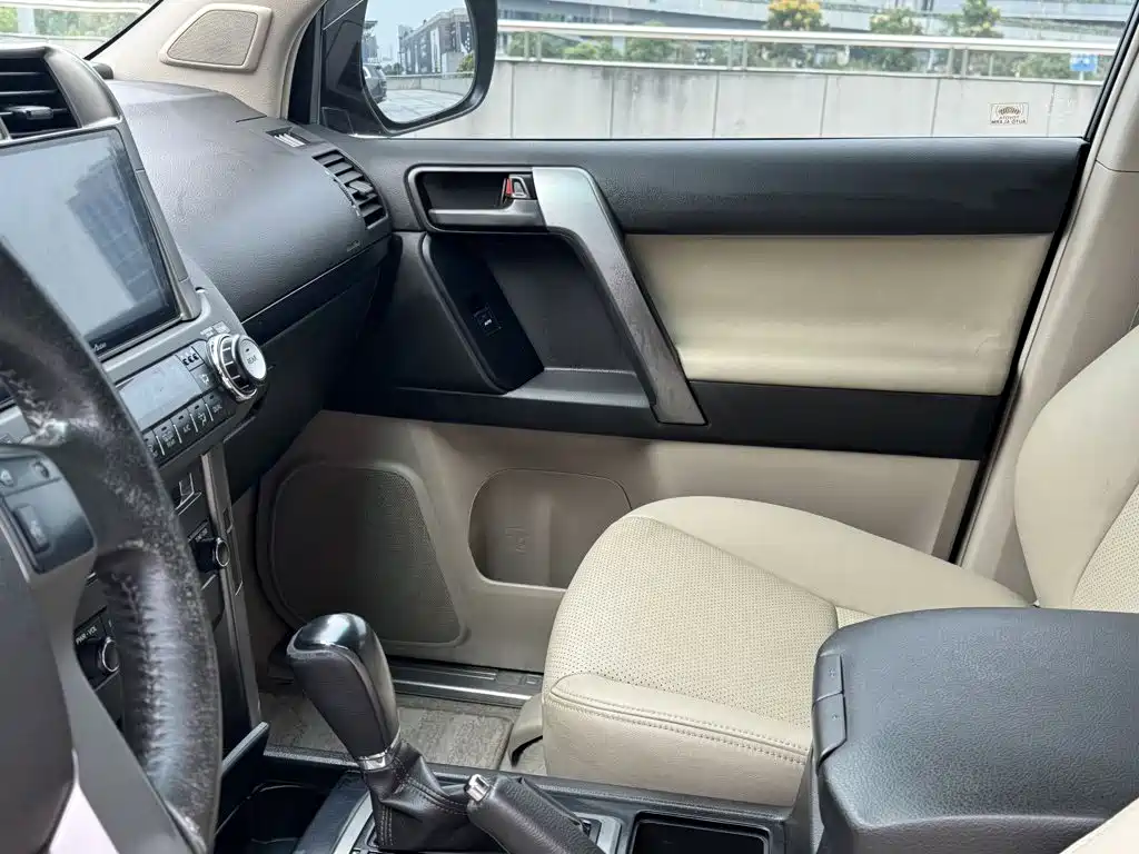 Toyota Prado (Import) — миниатюра 6