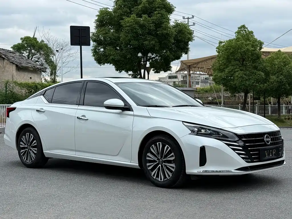 Nissan Teana — миниатюра 3