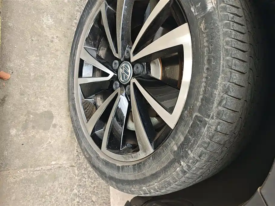 Volkswagen Tharu 2020 280TSI Luxury VI