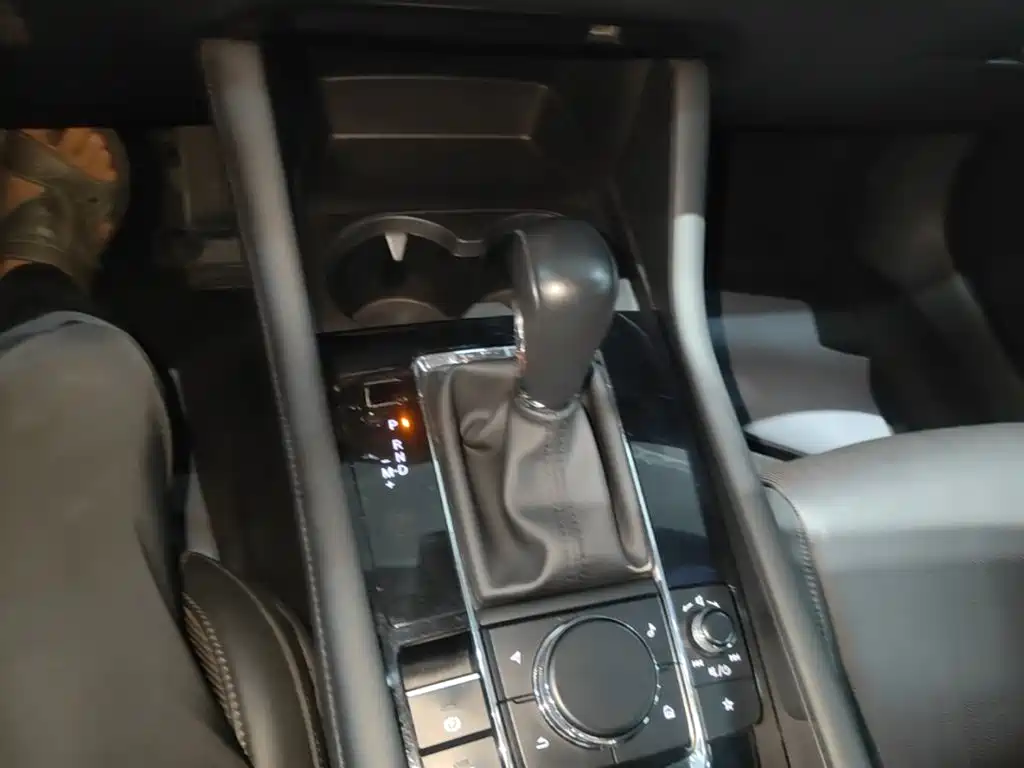 Mazda 3 Axela — миниатюра 14