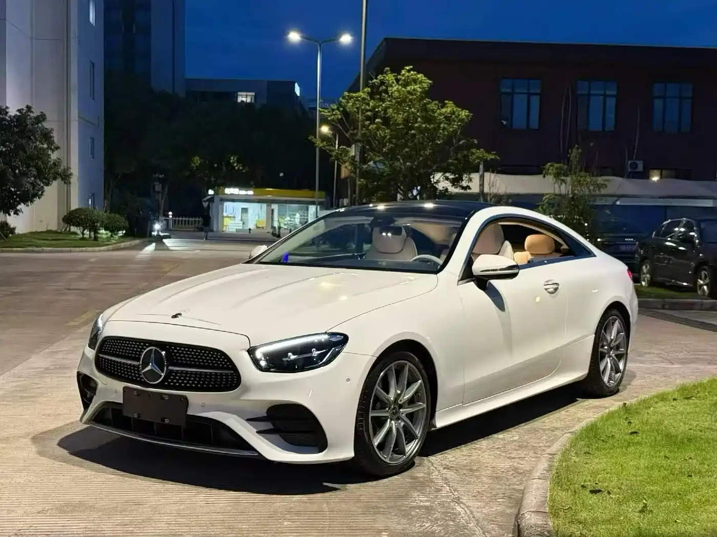 奔驰E级进口 2023款 E 260 轿跑车 2022