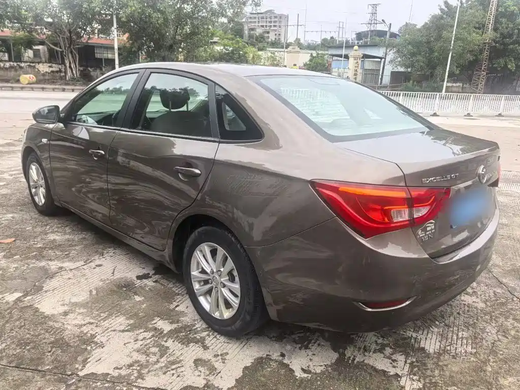 Buick Excelle — миниатюра 6