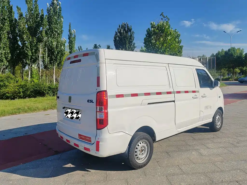 Yuan Cheng Yuan Cheng E5 — миниатюра 5