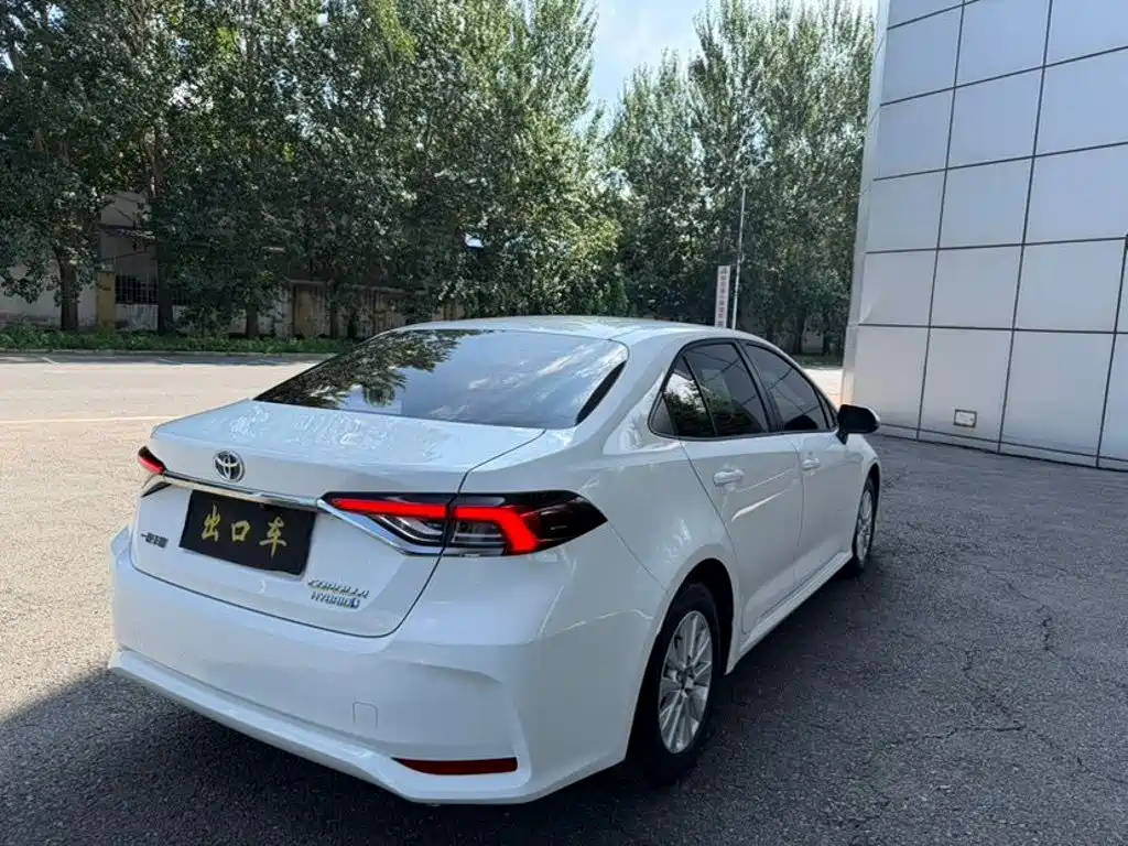 Toyota Corolla — миниатюра 4