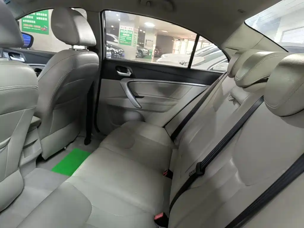 Geely Emgrand — миниатюра 17
