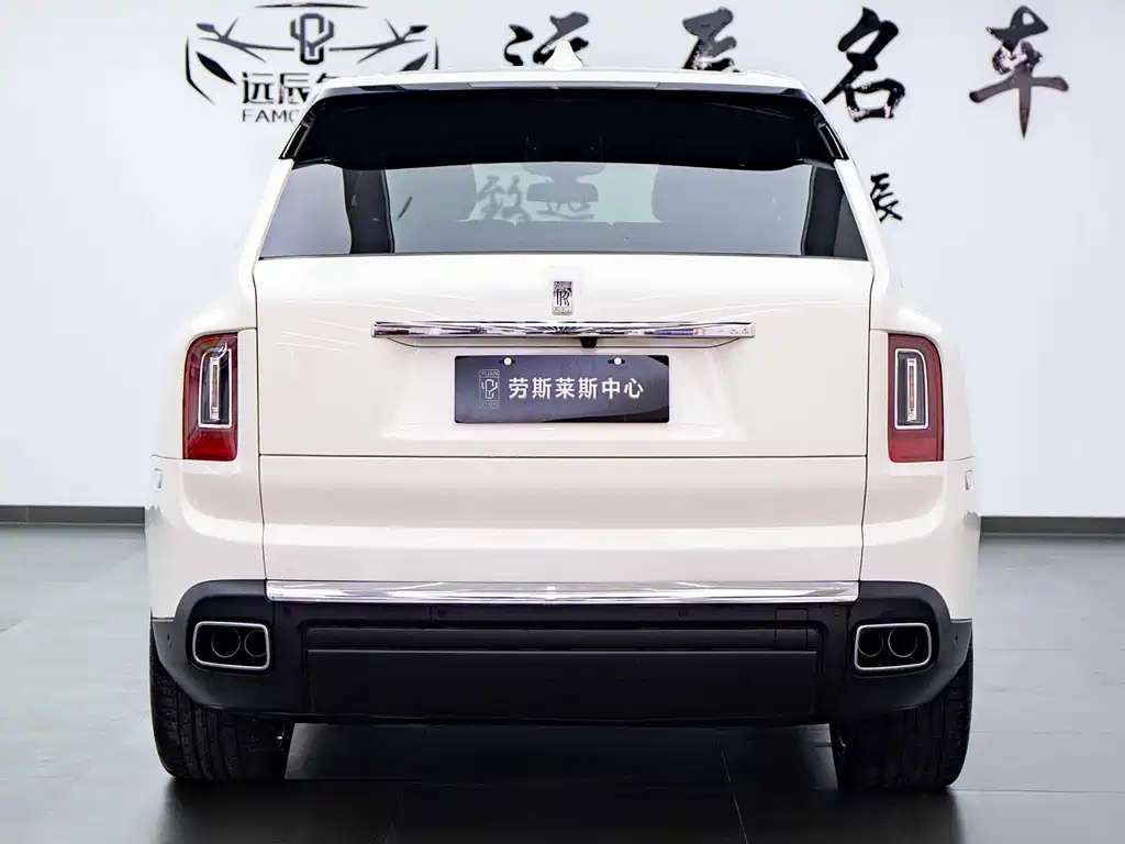 Rolls-Royce Cullinan 2018 мест