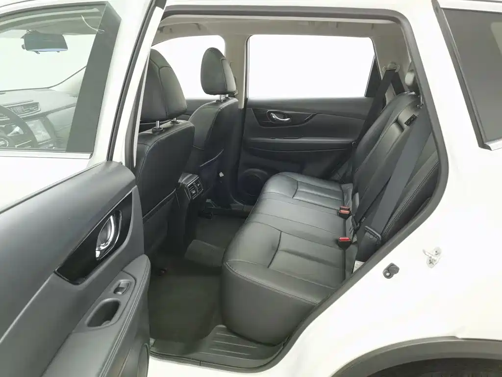 Nissan X-Trail — миниатюра 15