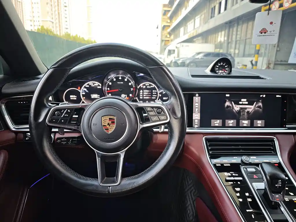 Porsche Panamera — миниатюра 4