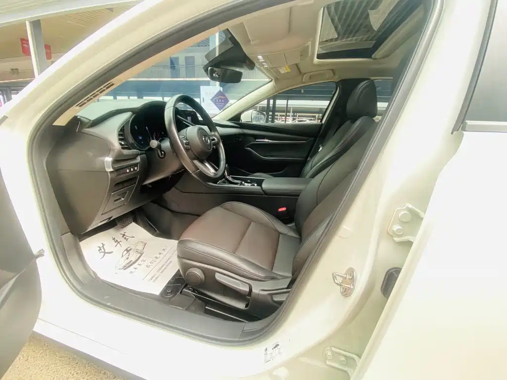 Mazda 3 Axela — миниатюра 15