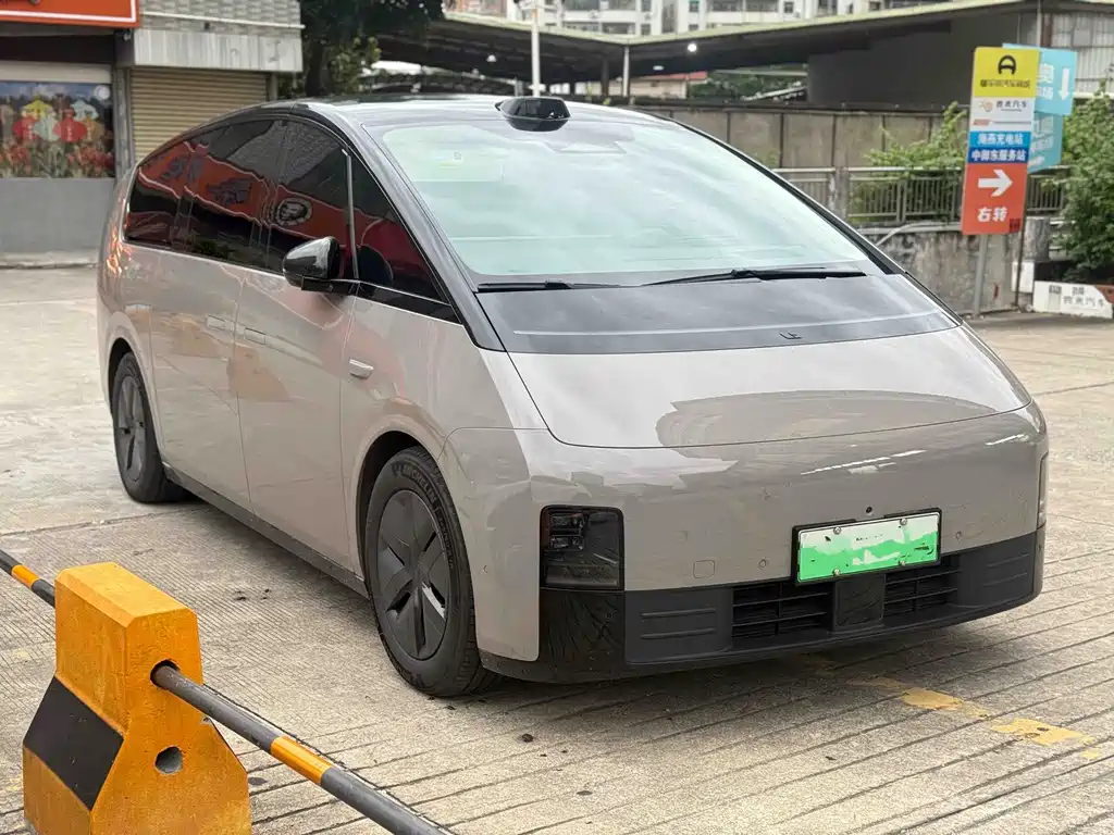 Li Auto Li MEGA — миниатюра 3