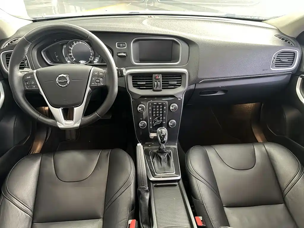Volvo V40 — миниатюра 6