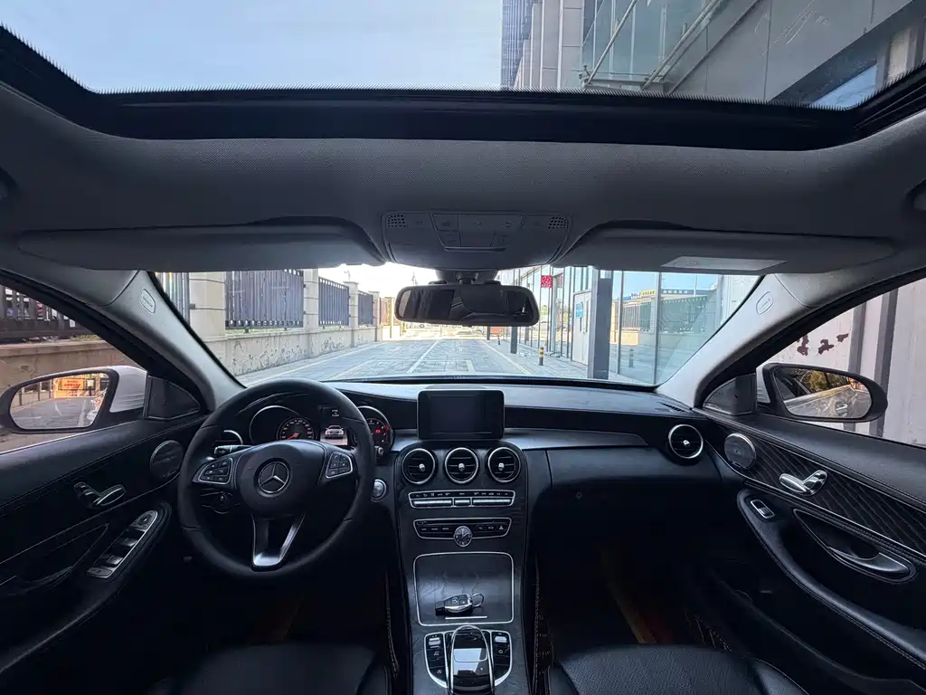 Mercedes-Benz C-Class — миниатюра 9