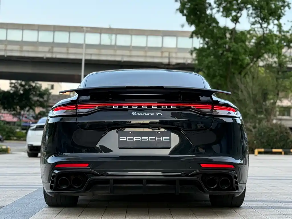 Porsche Panamera 2010 Panamera 4 3.6L
