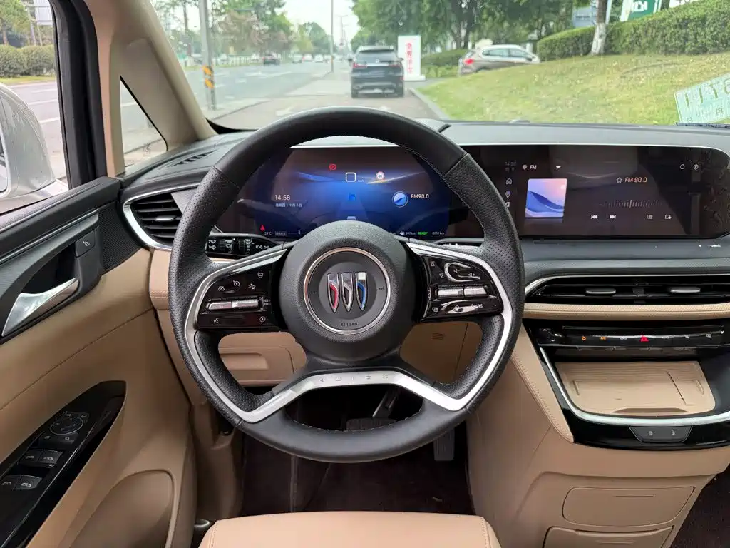 Buick GL8 Hybrid — миниатюра 14