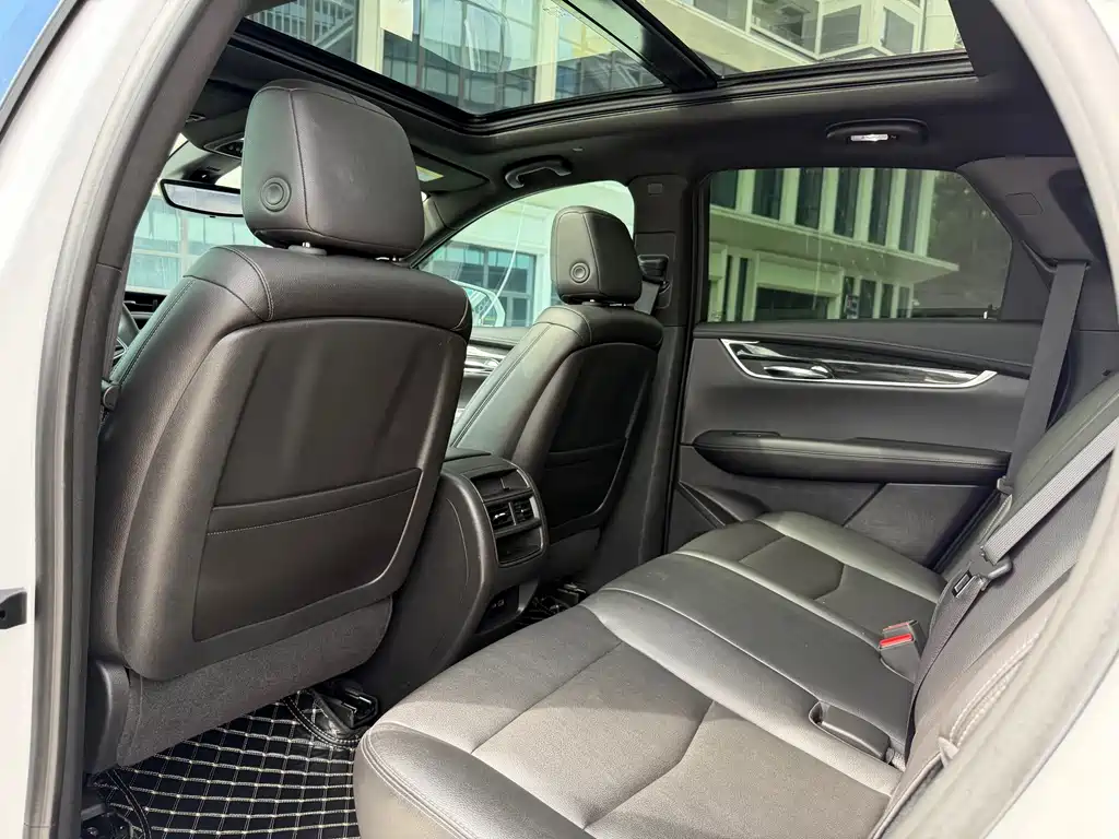 Cadillac XT5 — миниатюра 6