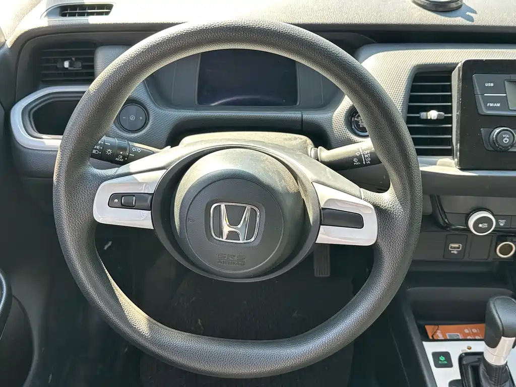 Honda Fit — миниатюра 6