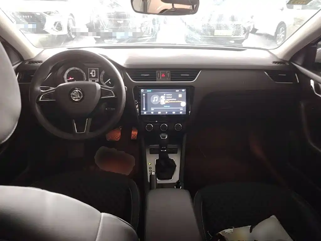 Skoda Octavia — миниатюра 10
