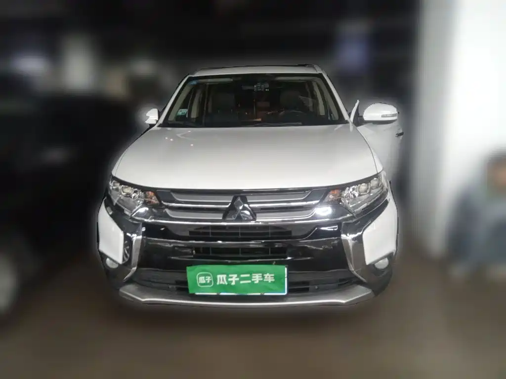 Mitsubishi Outlander — миниатюра 2