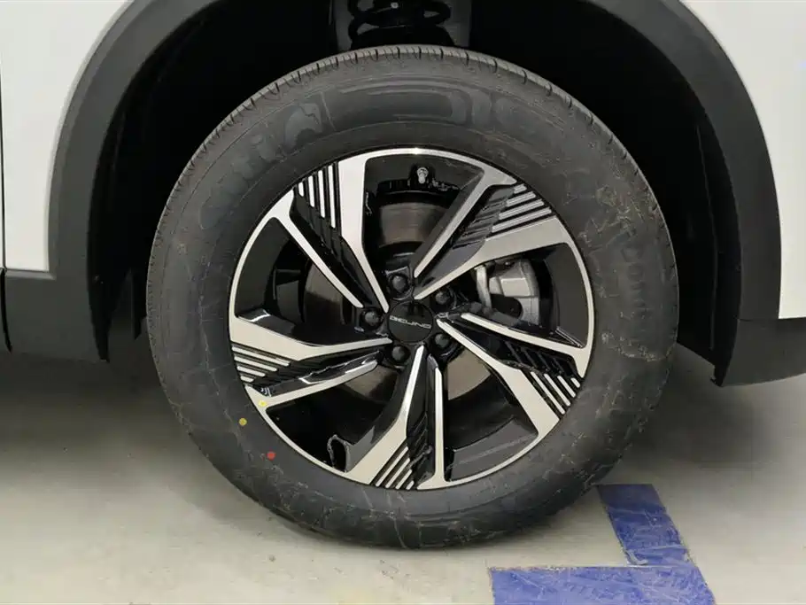 BAIC X7 2023 1.5TD DCT +