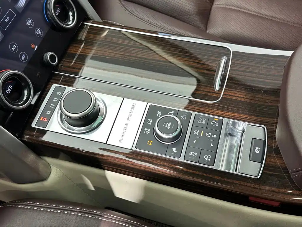 Land Rover Range Rover — миниатюра 16