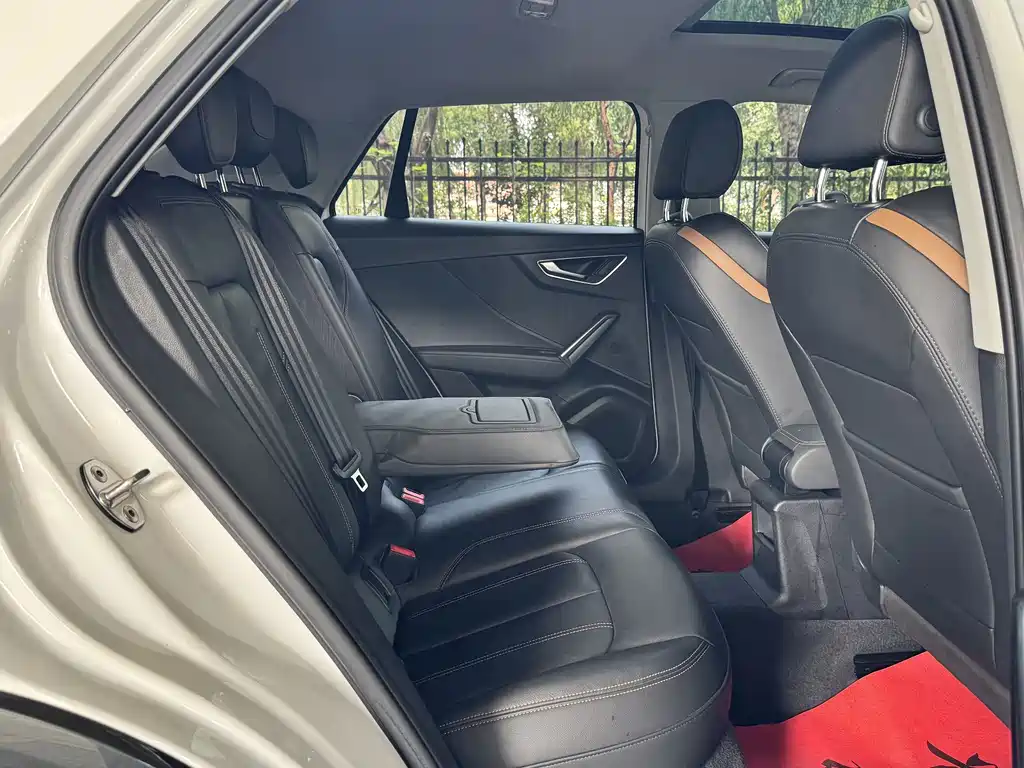 Audi Q2L — миниатюра 3