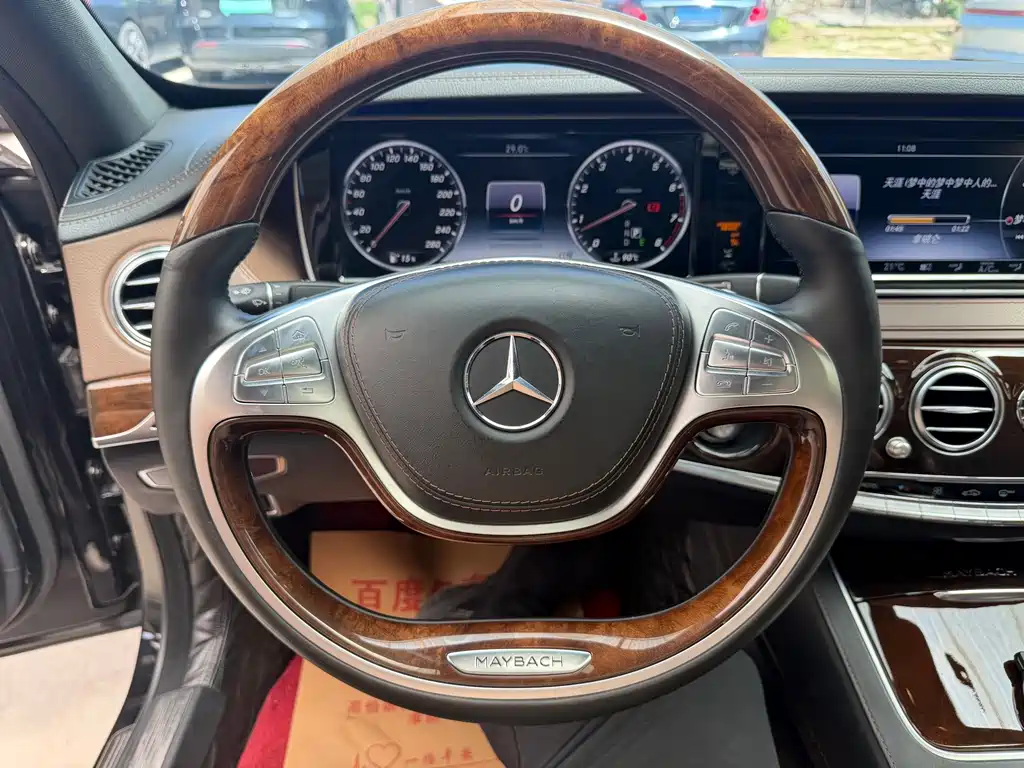 Mercedes-Benz S-Class — миниатюра 14