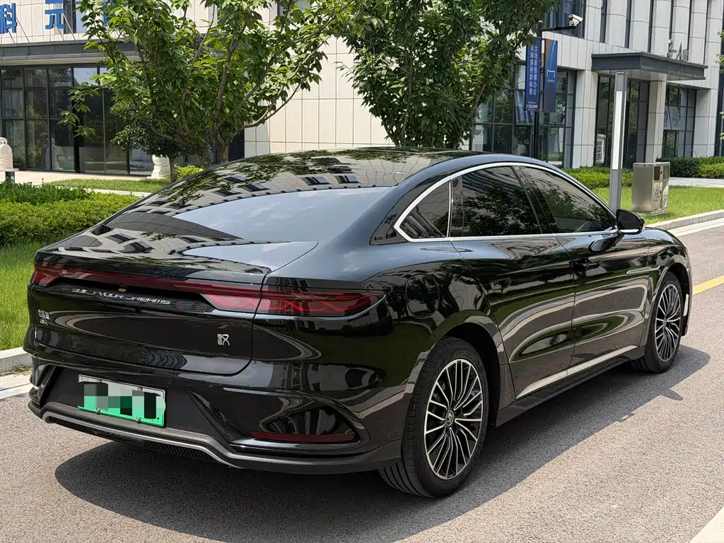 BYD Han 2023 DM-i Champion 121KM Premium