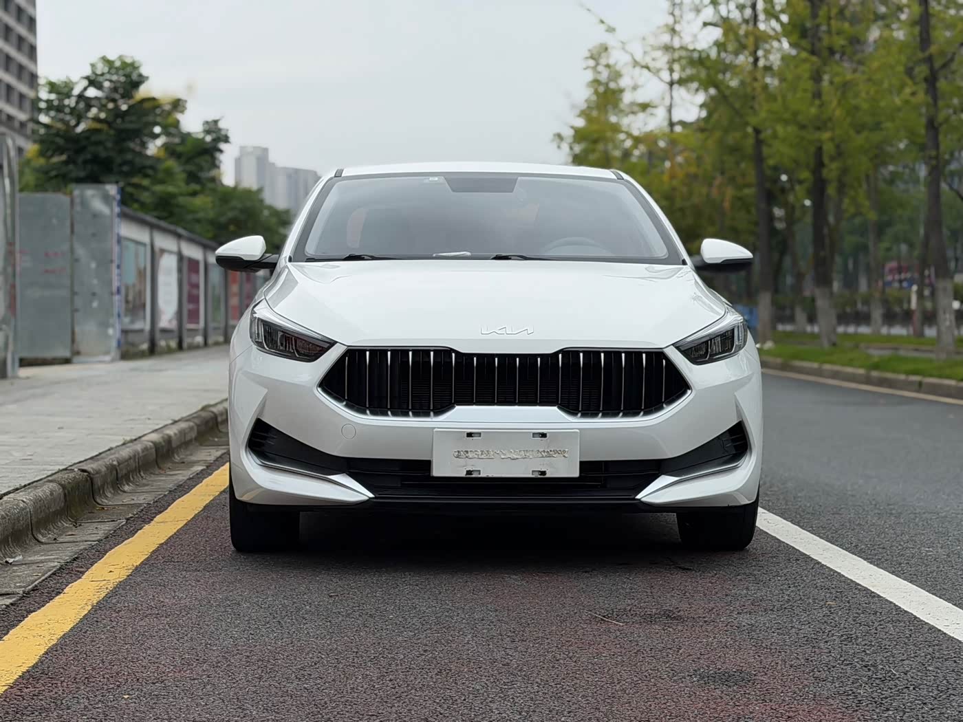Kia K3 1.5 л 2022 г. Белый, пробег 37000 км