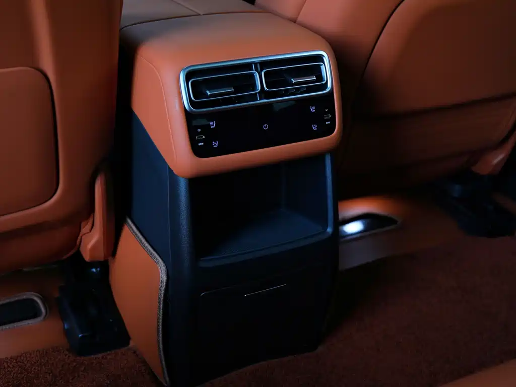 Li Auto Li L7 — миниатюра 14