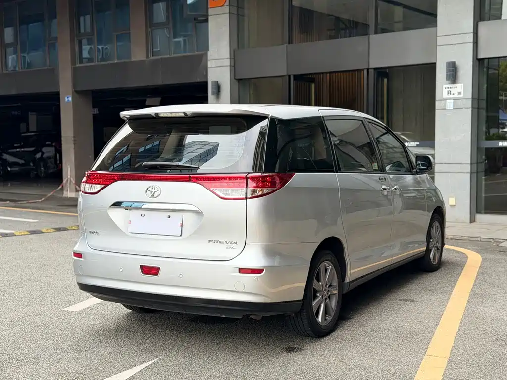 Toyota Previa — миниатюра 24
