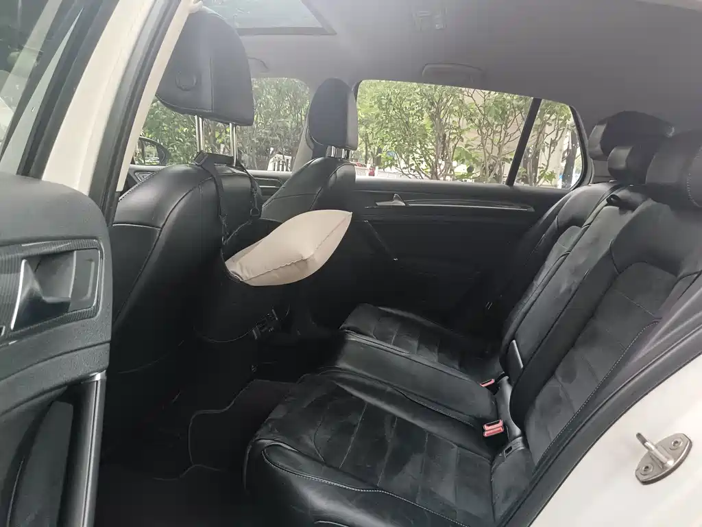 Volkswagen Golf — миниатюра 6