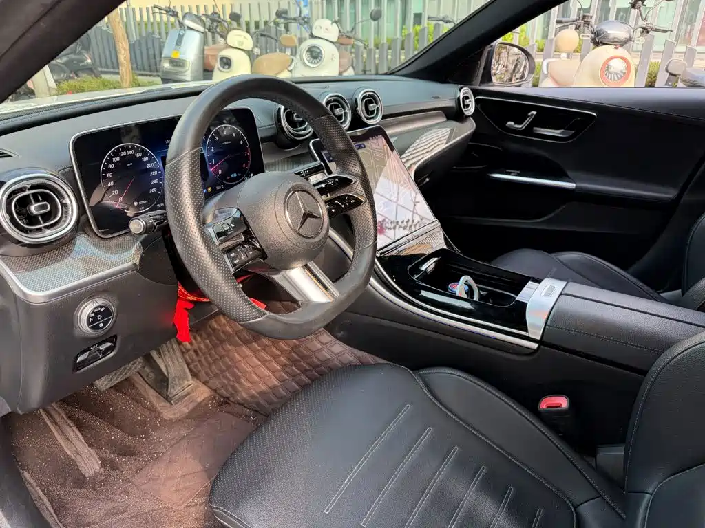Mercedes-Benz C-Class — миниатюра 7