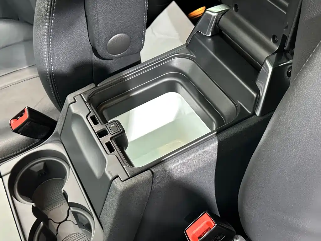 Land Rover Discovery — миниатюра 17