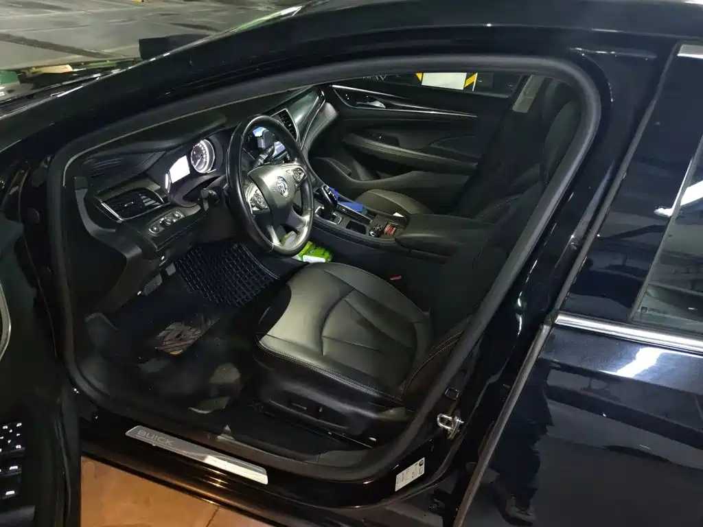 Buick LaCrosse — миниатюра 11