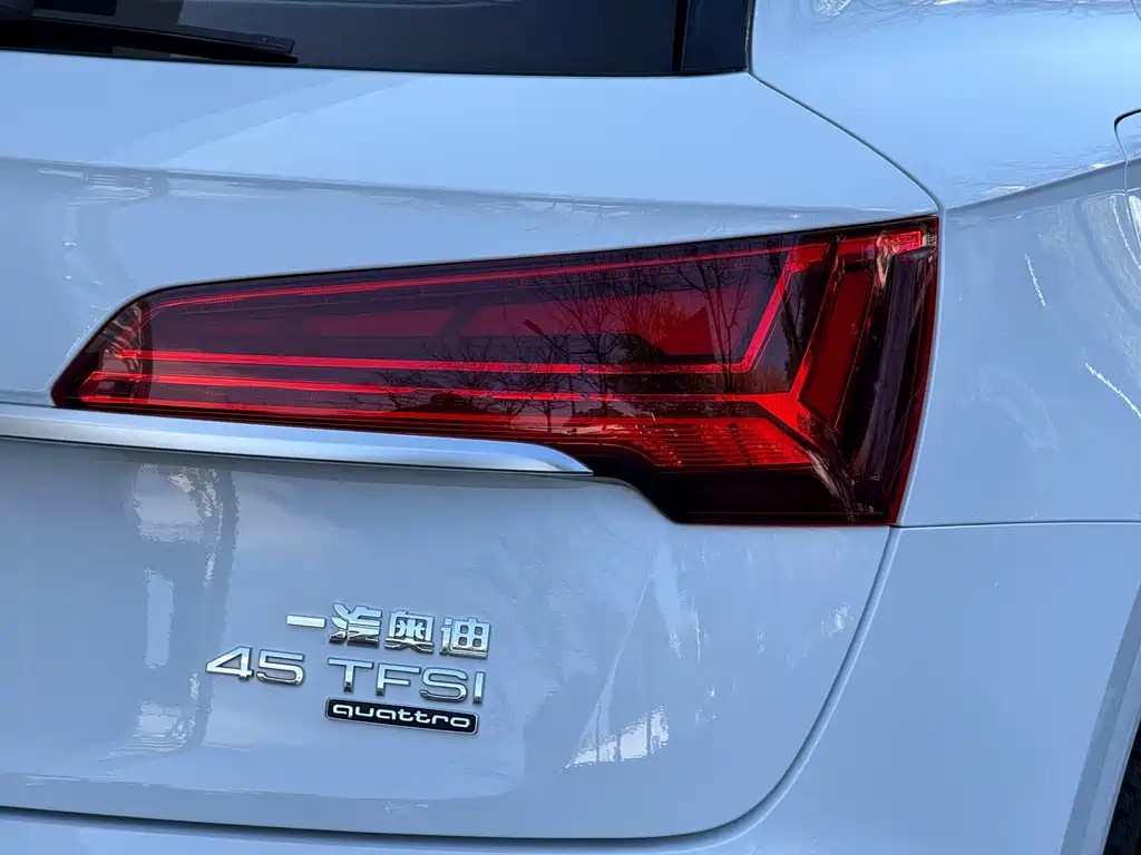 Audi Q5L — миниатюра 9