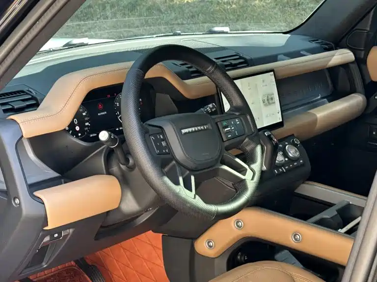 Land Rover Defender — миниатюра 6