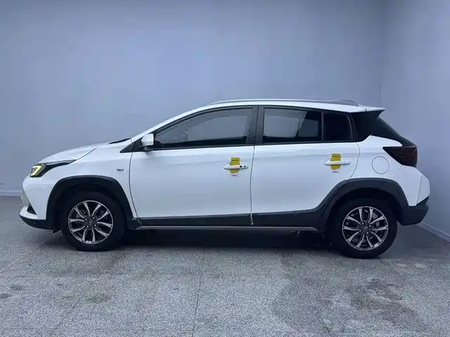 Toyota Yaris L — миниатюра 9