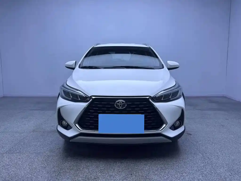 Toyota Yaris L — миниатюра 3
