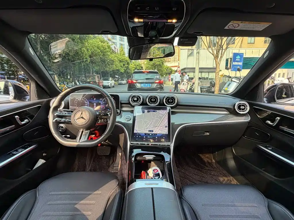 Mercedes-Benz C-Class — миниатюра 13