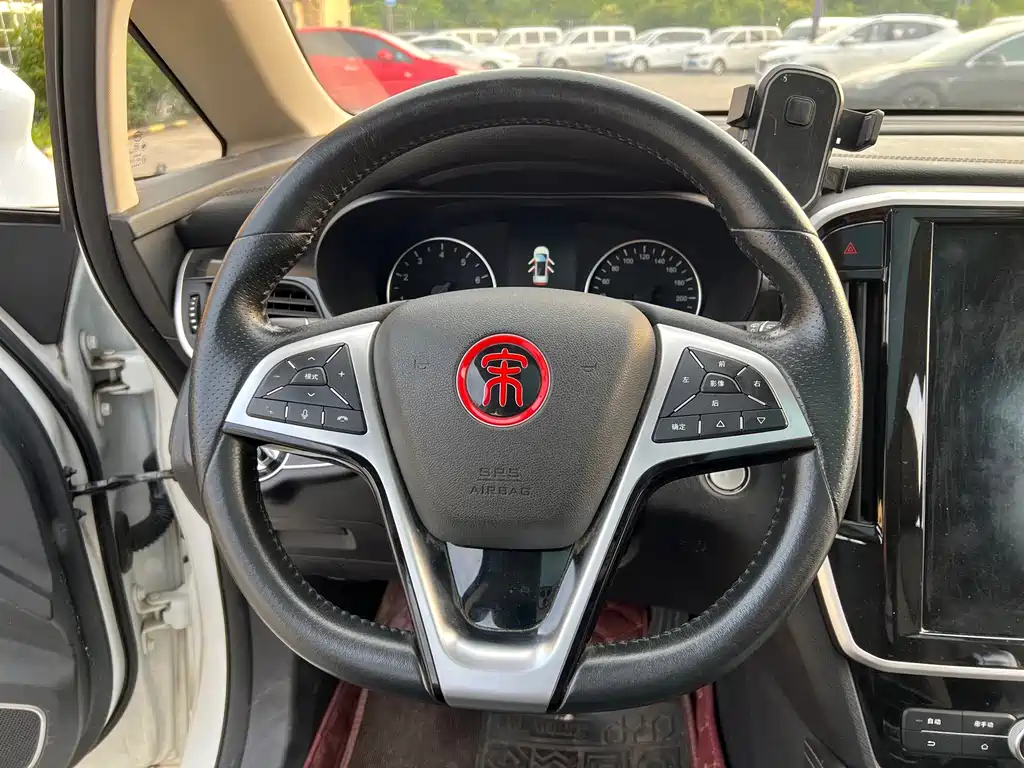 BYD MAX — миниатюра 7